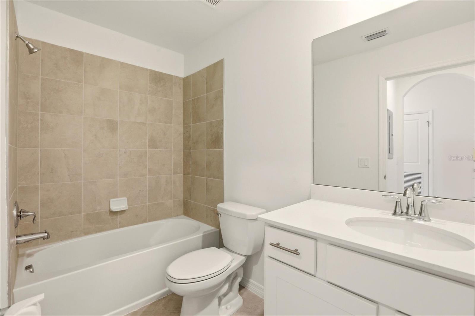 Image 26 of 48 For 18461 Copperhead Court N 422