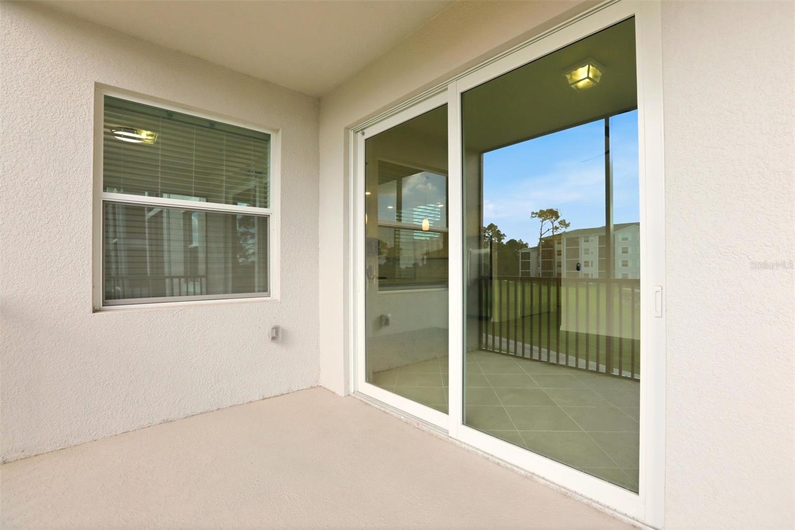 Image 28 of 48 For 18461 Copperhead Court N 422