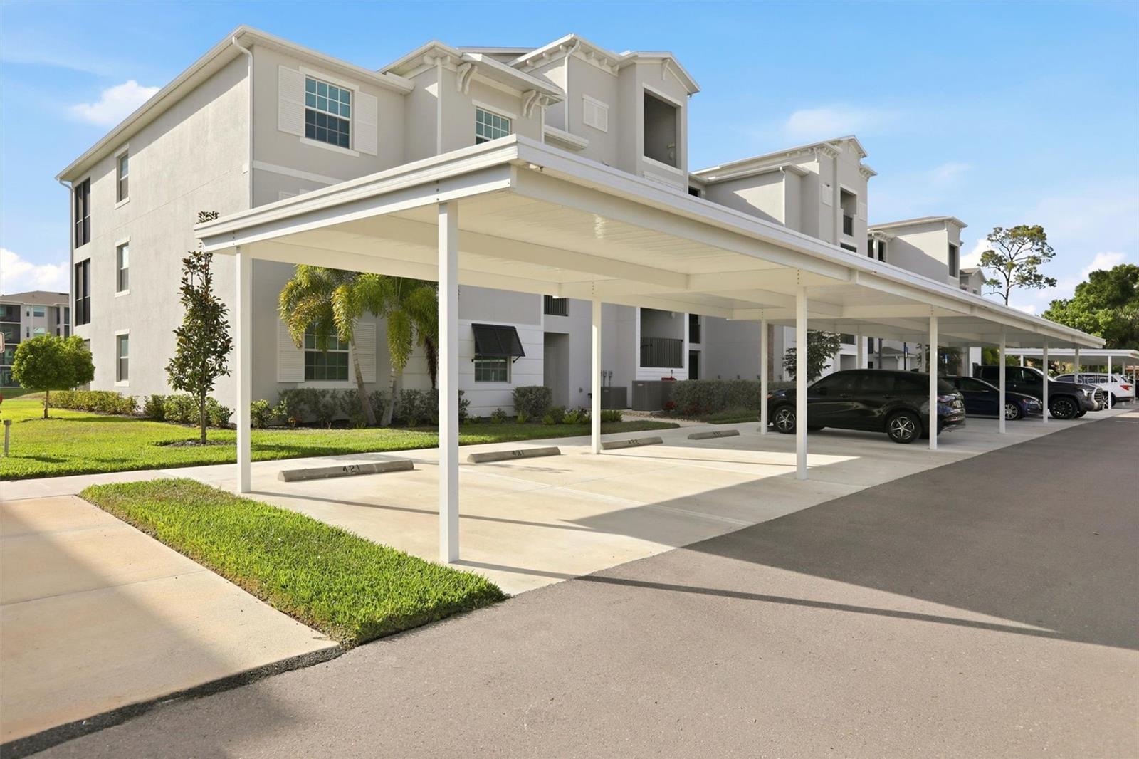 Image 32 of 48 For 18461 Copperhead Court N 422