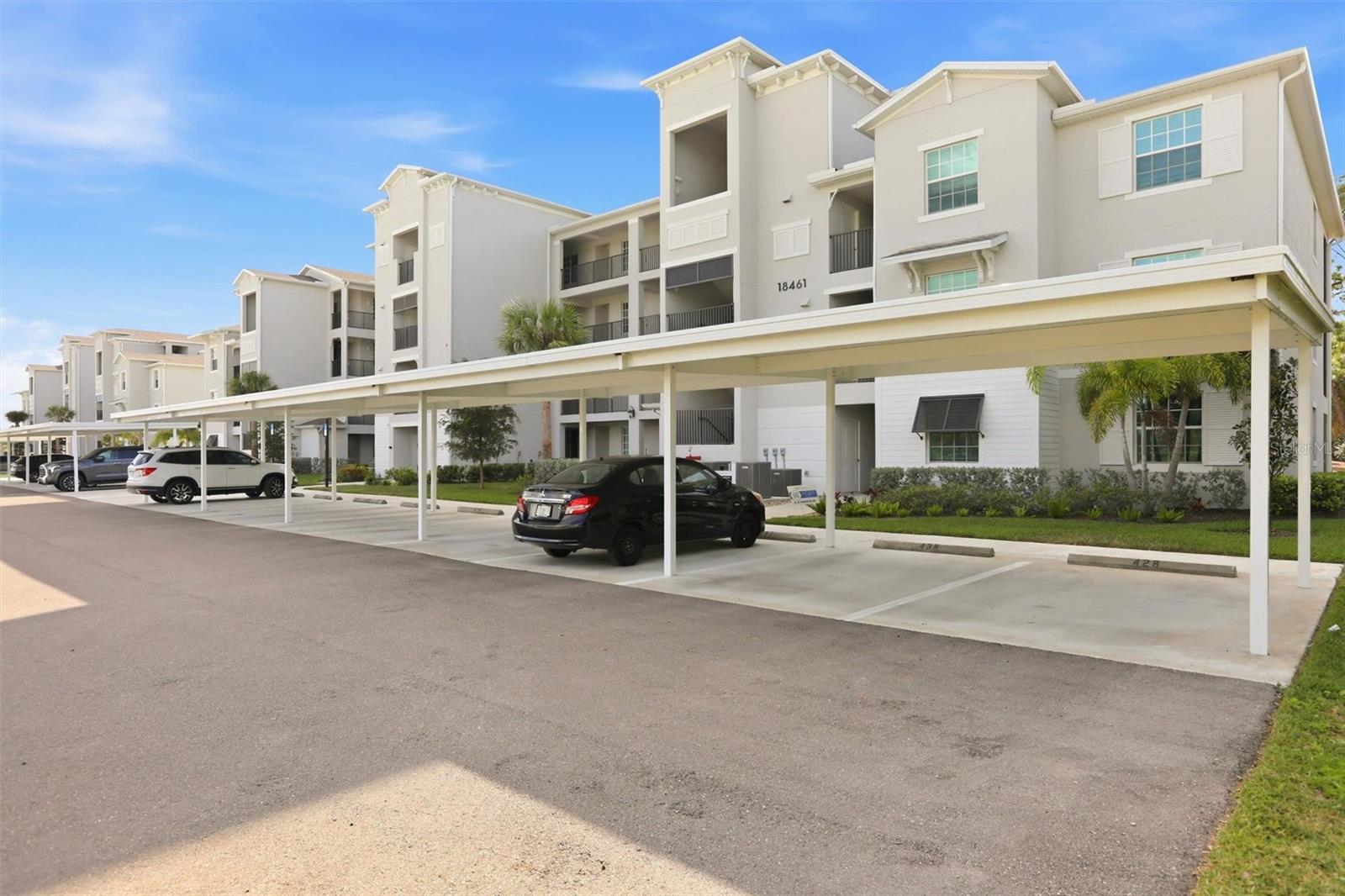 Image 33 of 48 For 18461 Copperhead Court N 422