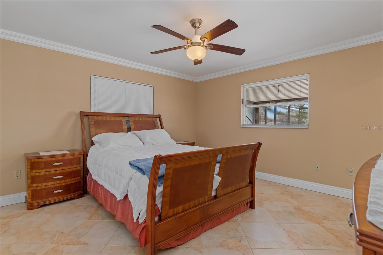 Image 21 of 46 For 109 Peckham Street Se