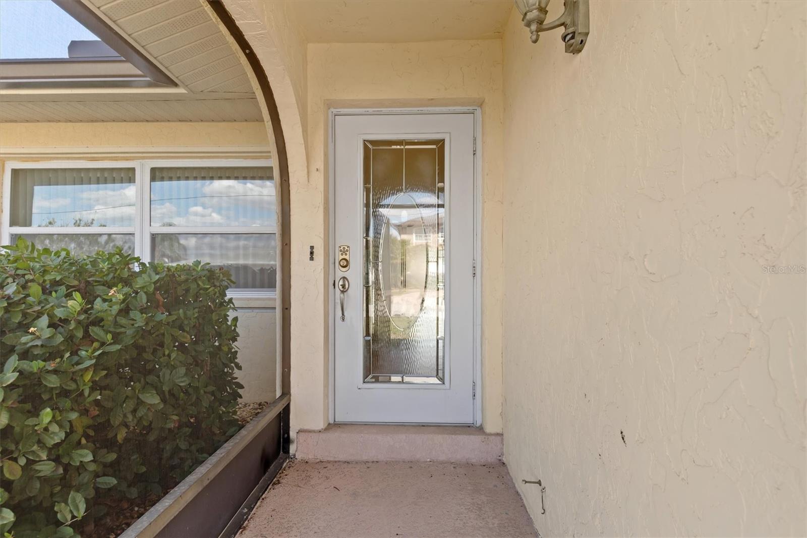 Image 6 of 46 For 109 Peckham Street Se