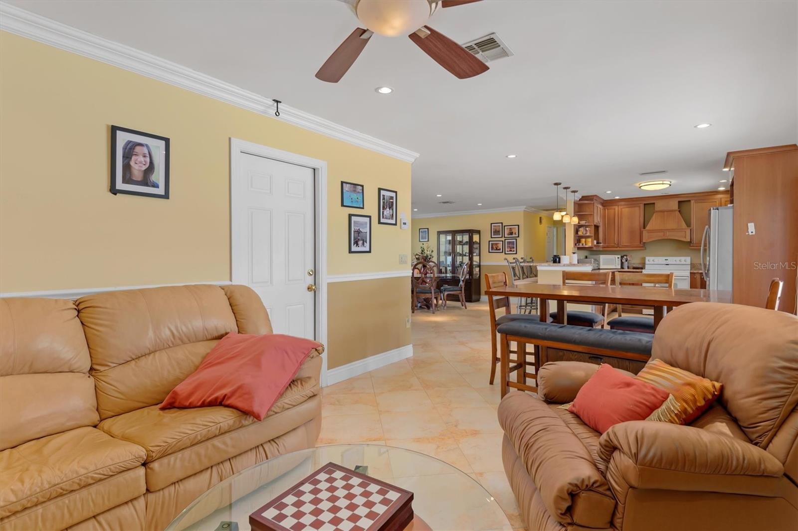 Image 9 of 46 For 109 Peckham Street Se