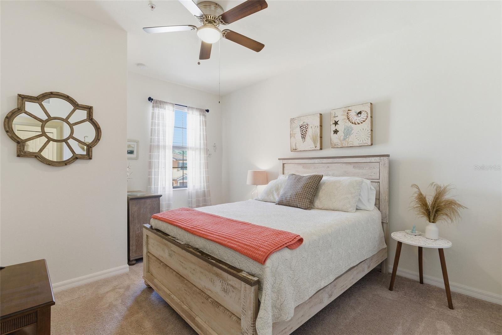 Image 21 of 45 For 20333 Lagente Circle