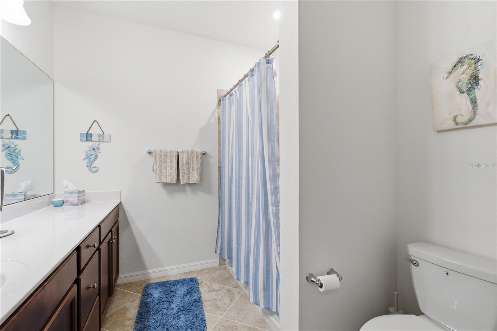 Image 23 of 45 For 20333 Lagente Circle