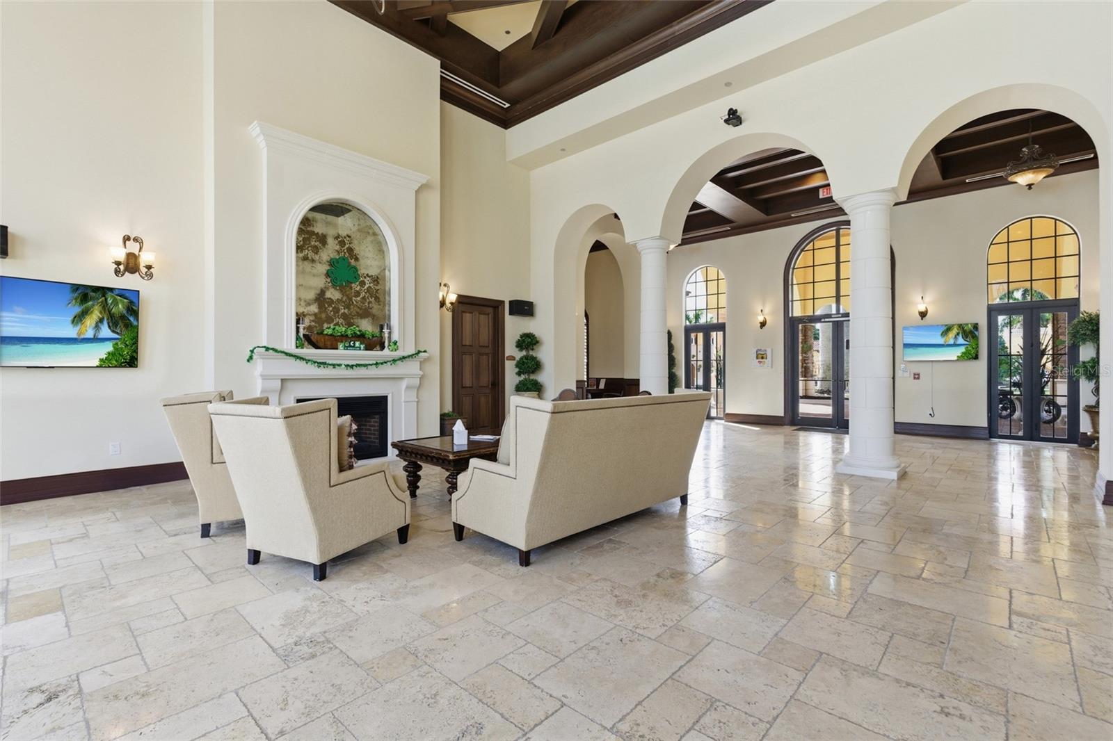 Image 37 of 45 For 20333 Lagente Circle