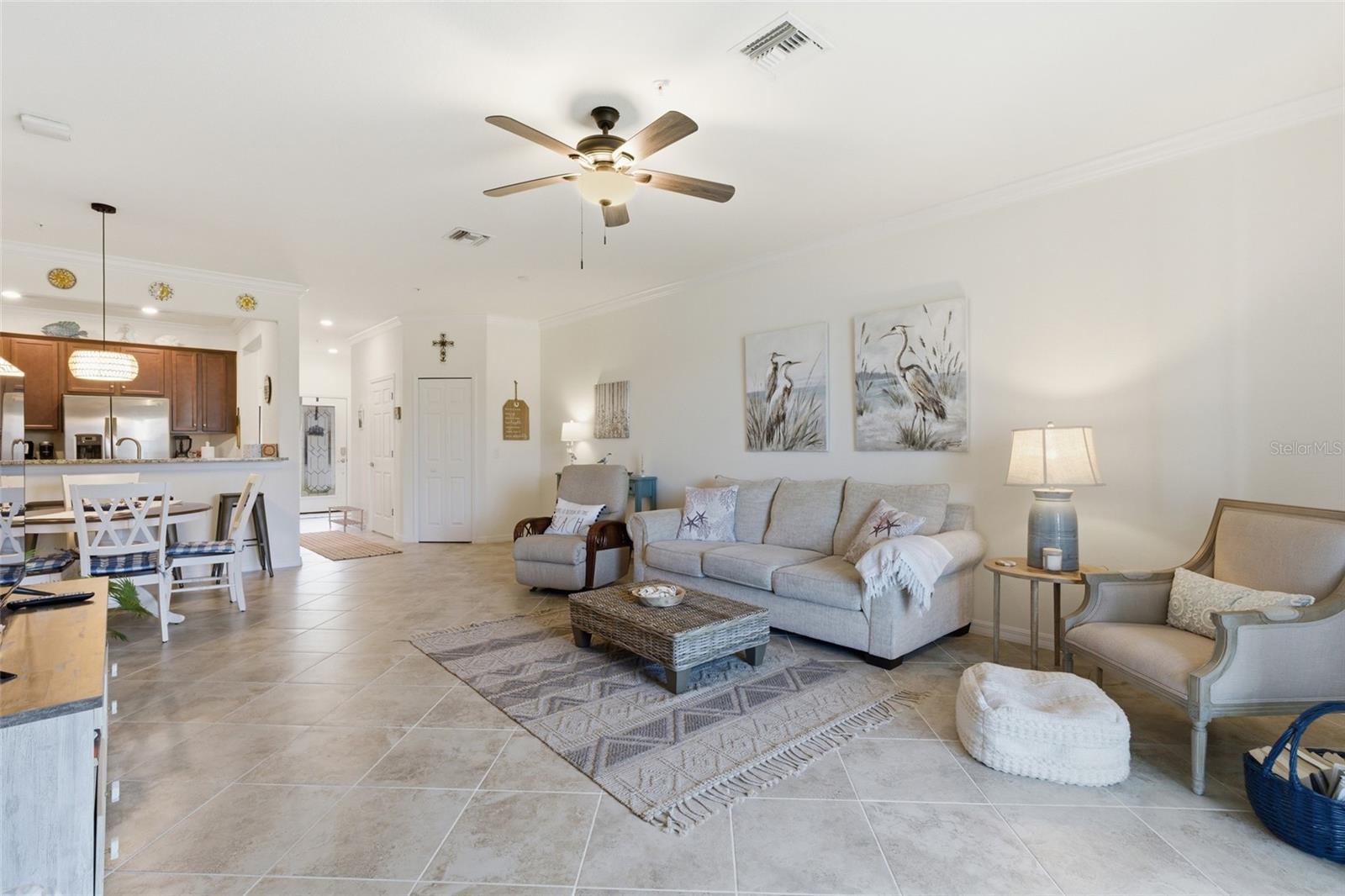 Image 7 of 45 For 20333 Lagente Circle