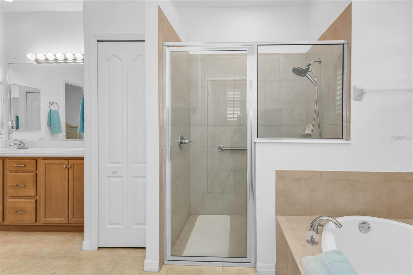 Image 14 of 37 For 1766 Dunvegan Drive