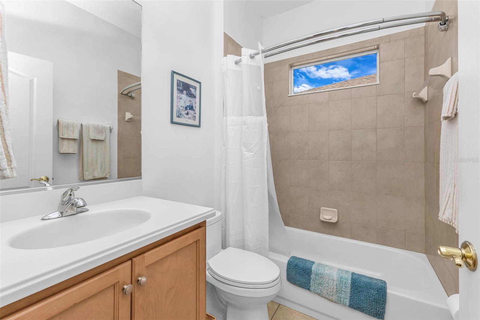 Image 16 of 37 For 1766 Dunvegan Drive