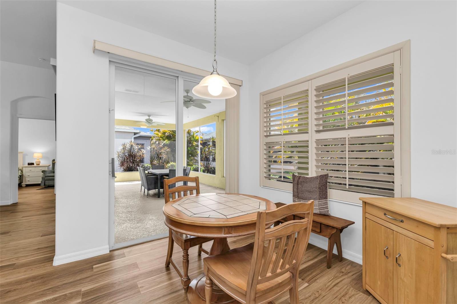 Image 8 of 37 For 1766 Dunvegan Drive