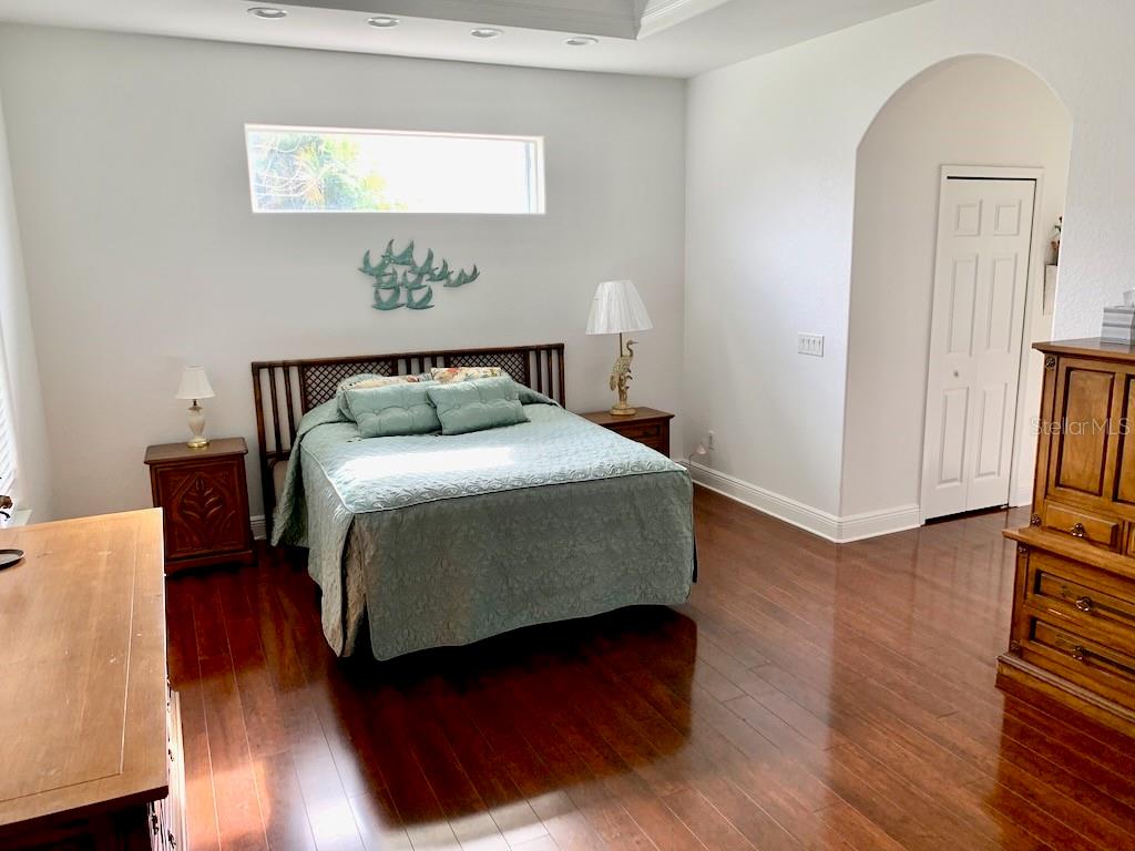 Image 20 of 52 For 24312 Westgate Boulevard