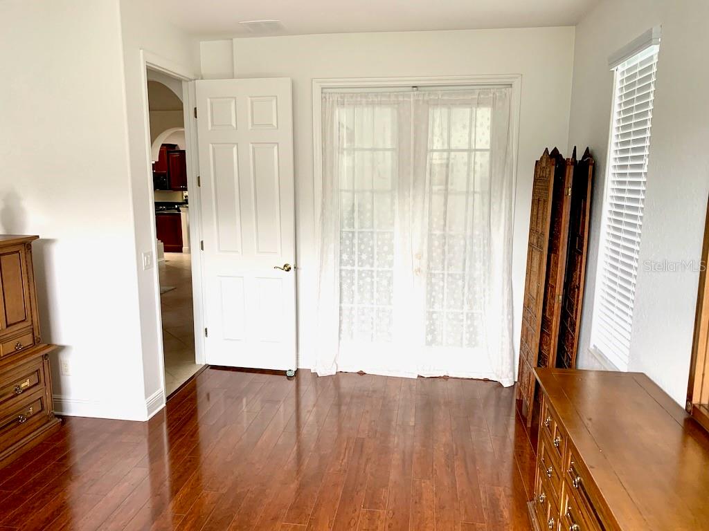 Image 22 of 52 For 24312 Westgate Boulevard