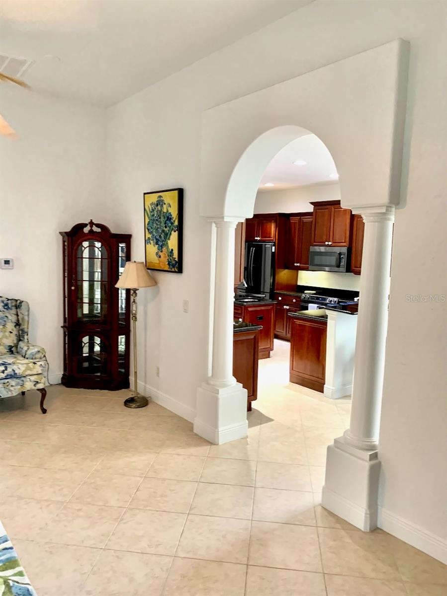 Image 9 of 52 For 24312 Westgate Boulevard