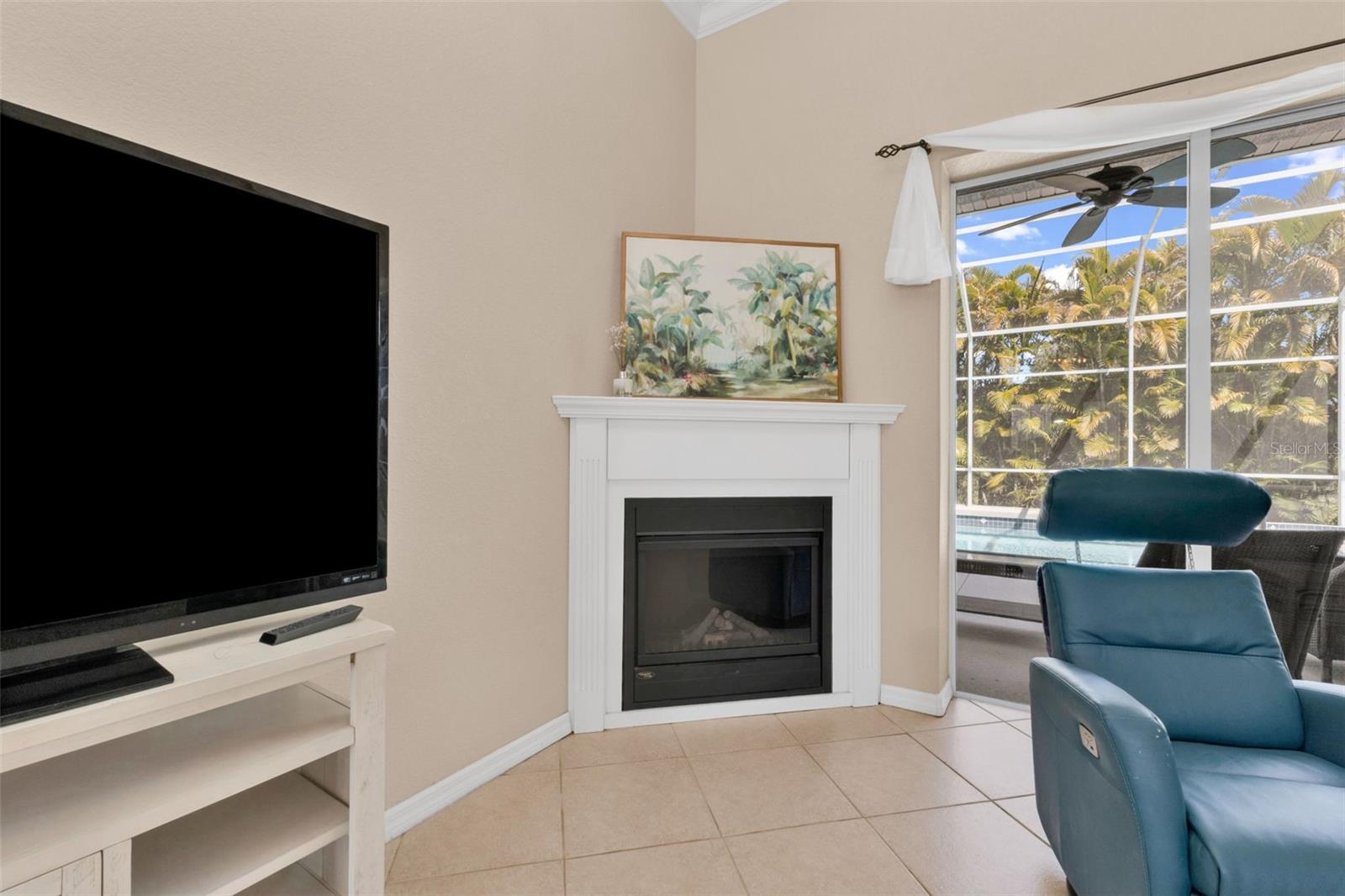 Image 16 of 49 For 25042 Bolivar Drive