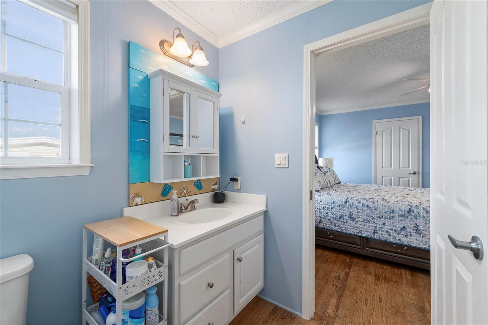 Image 26 of 66 For 1000 Kings Highway 373