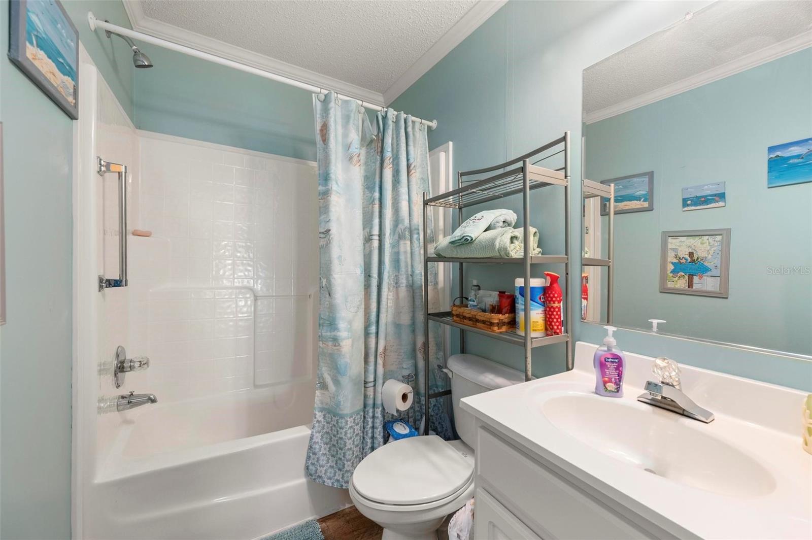 Image 29 of 66 For 1000 Kings Highway 373