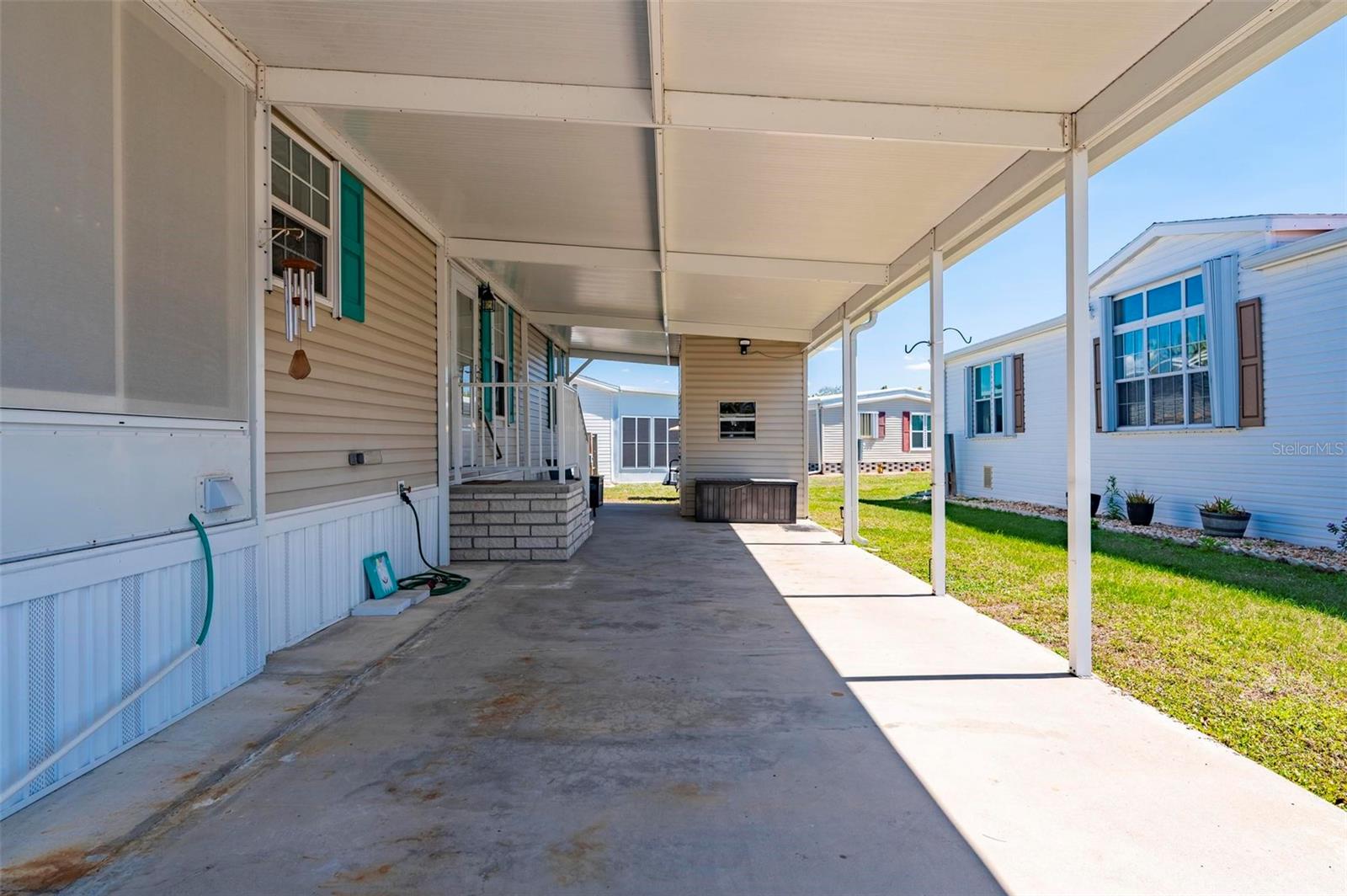 Image 33 of 66 For 1000 Kings Highway 373