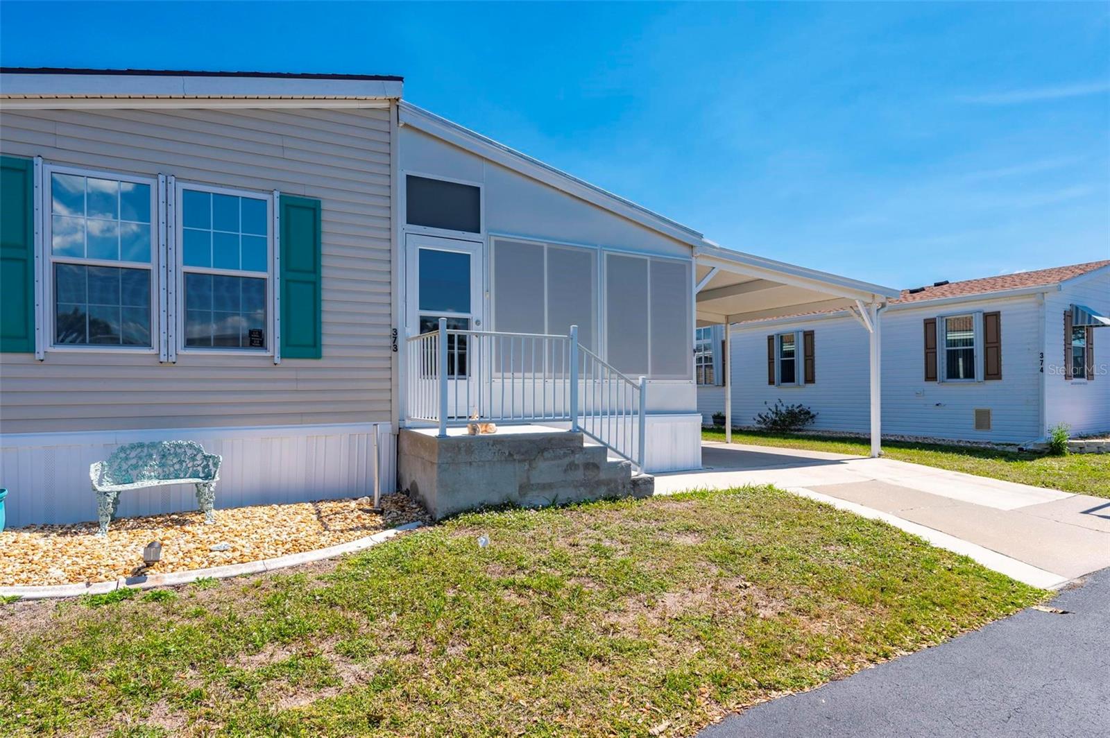 Image 36 of 66 For 1000 Kings Highway 373