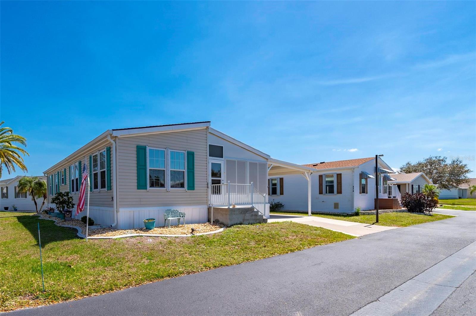 Image 44 of 66 For 1000 Kings Highway 373