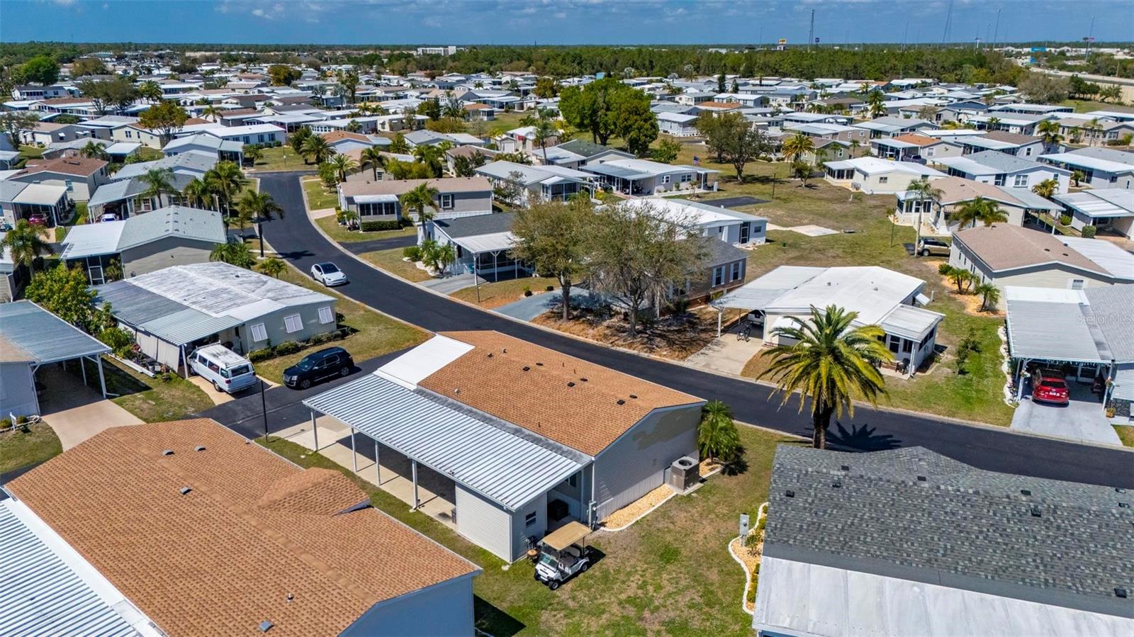 Image 49 of 66 For 1000 Kings Highway 373