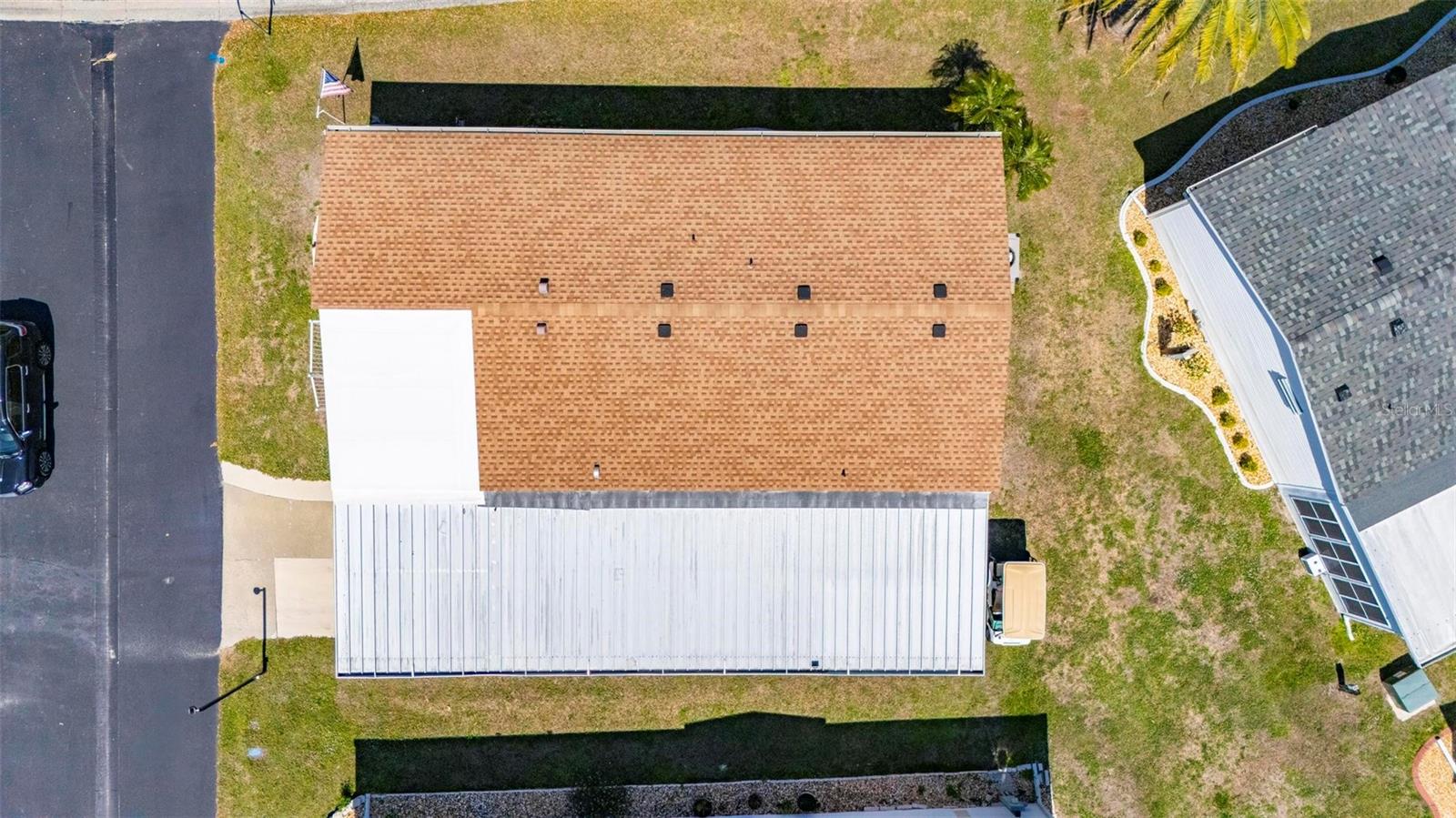 Image 50 of 66 For 1000 Kings Highway 373