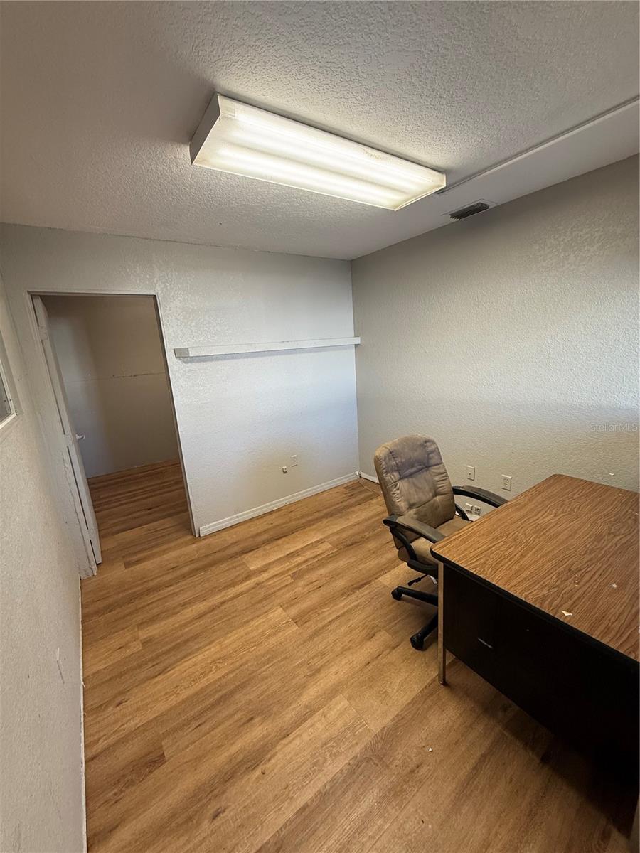 Image 15 of 16 For 18440 Paulson Drive C