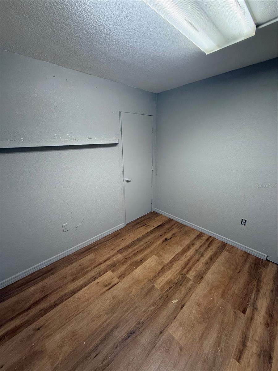 Image 4 of 16 For 18440 Paulson Drive C