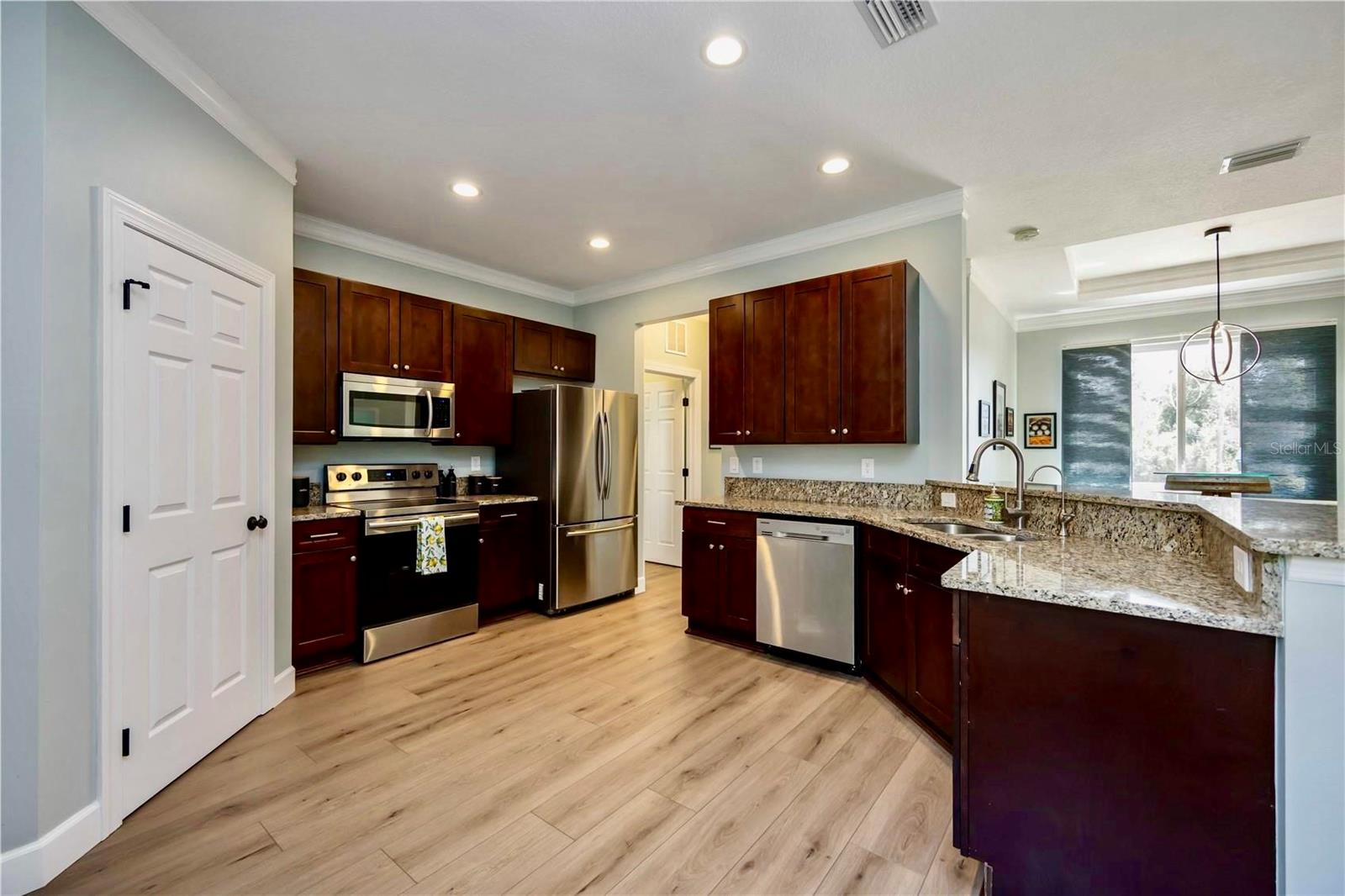 Image 15 of 48 For 3133 San Mateo Drive