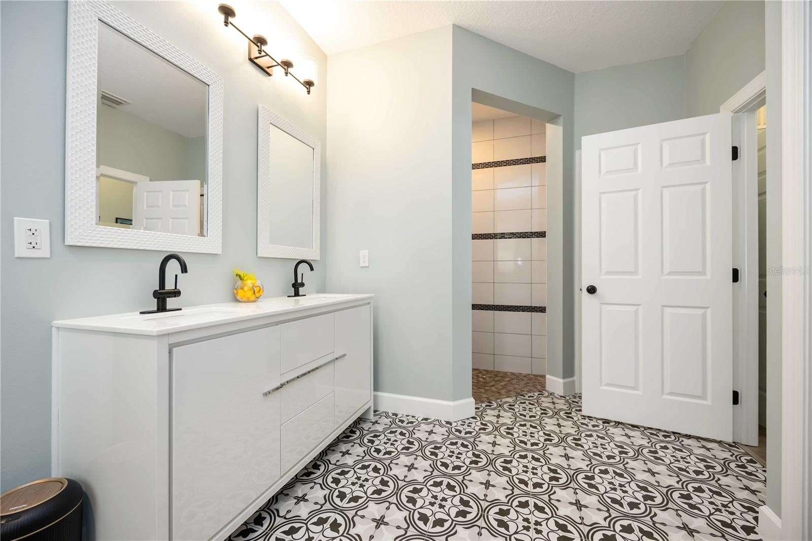 Image 19 of 48 For 3133 San Mateo Drive