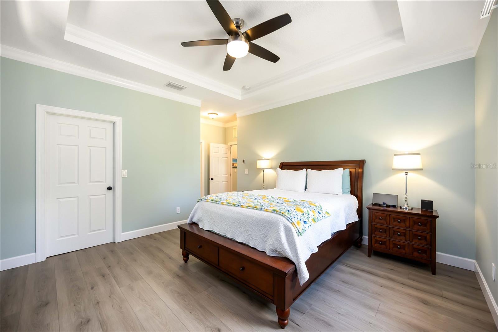 Image 24 of 48 For 3133 San Mateo Drive