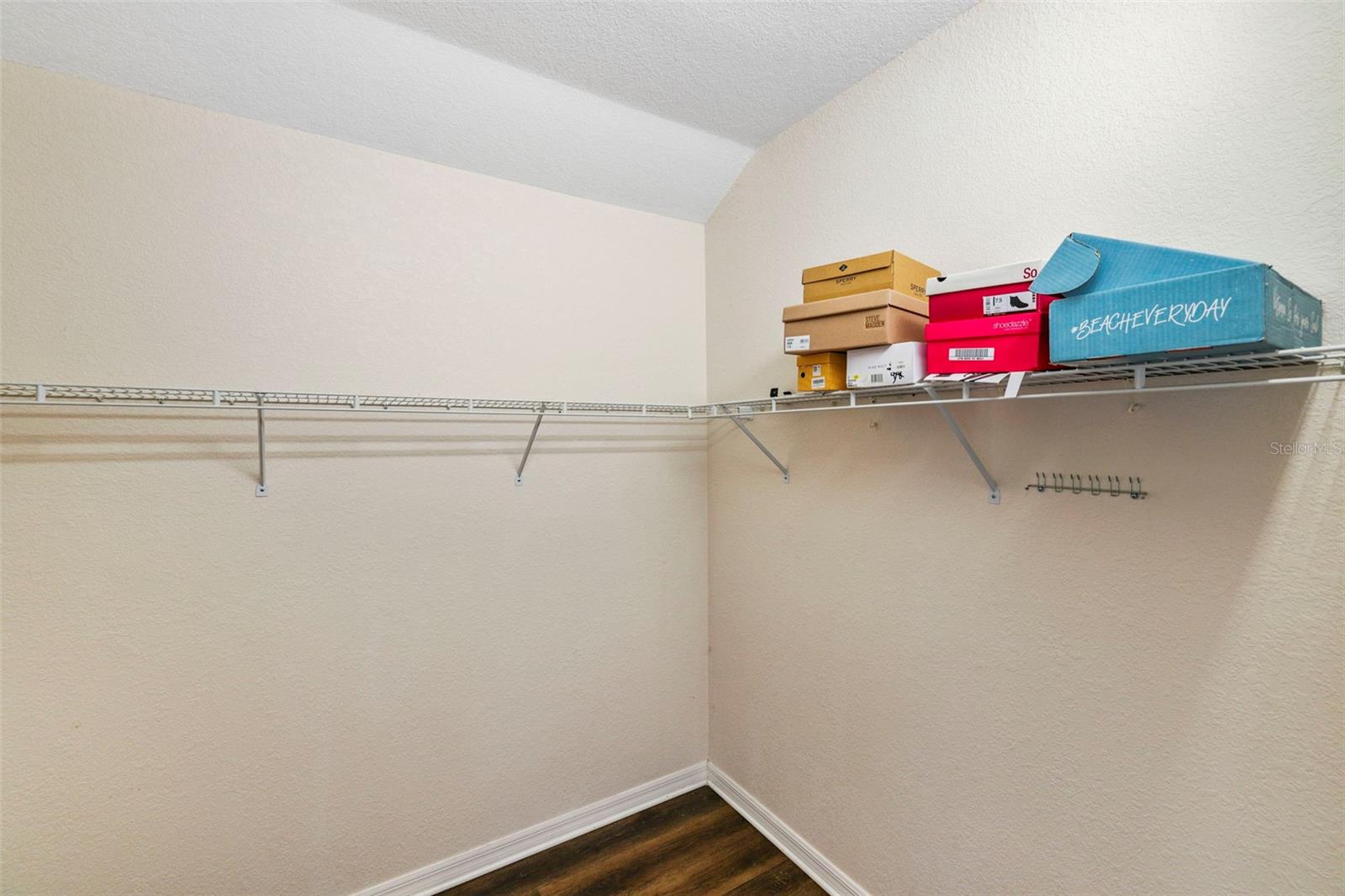 Image 25 of 36 For 12942 Kingsway Circle