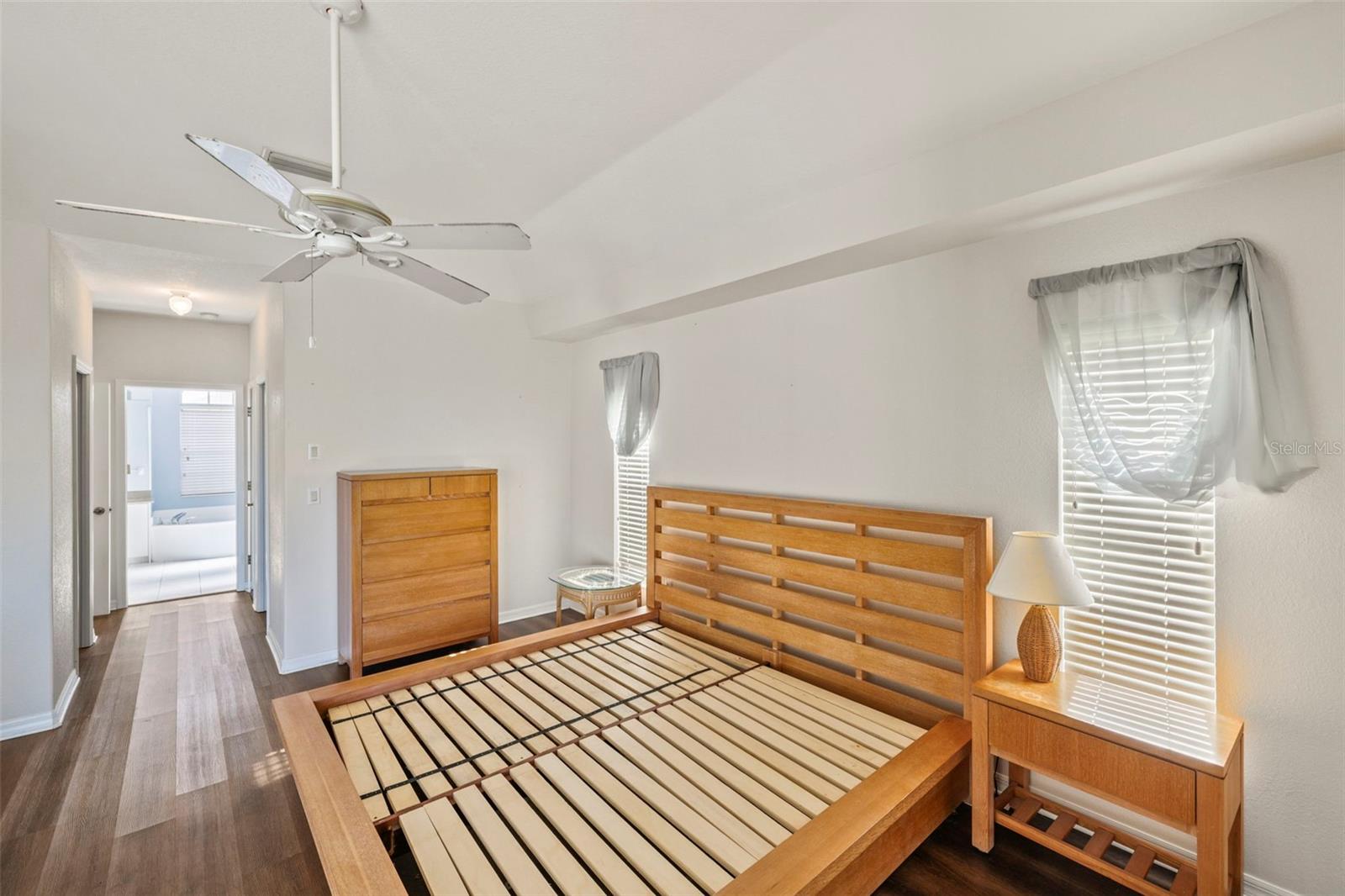 Image 27 of 36 For 12942 Kingsway Circle