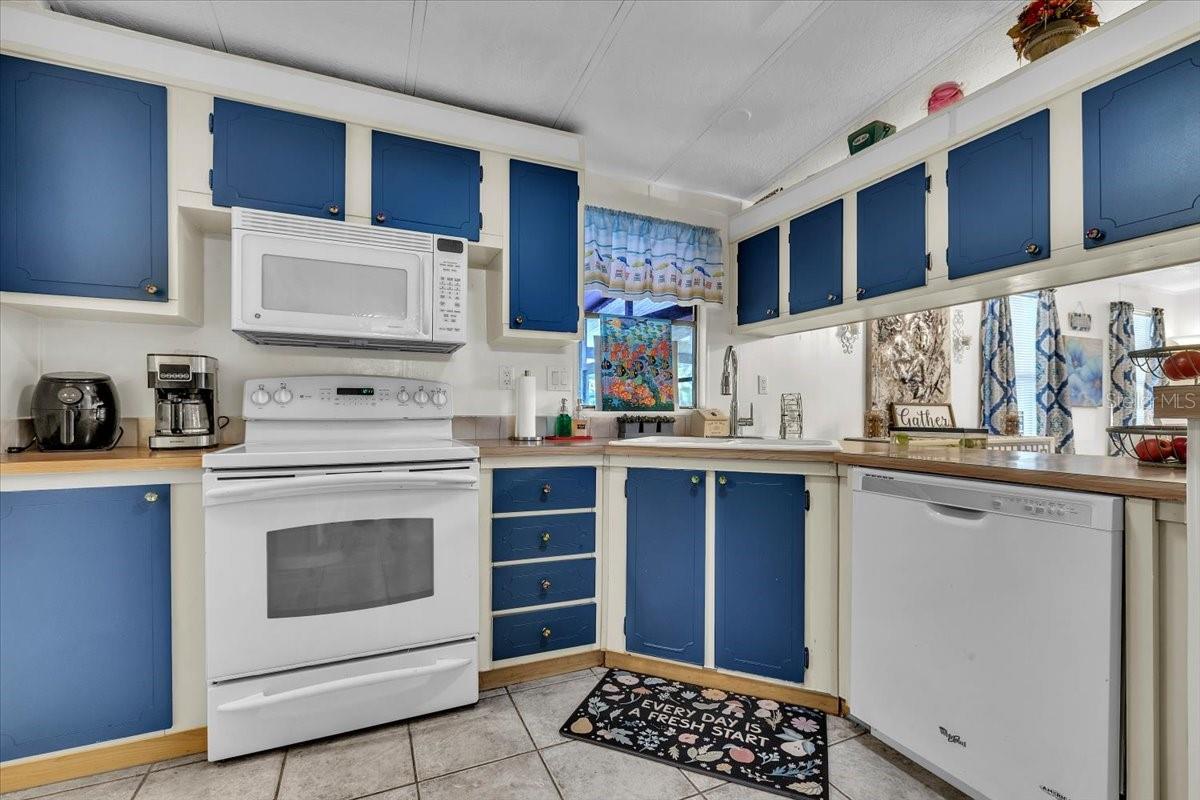 Image 10 of 45 For 350 Horizon Drive