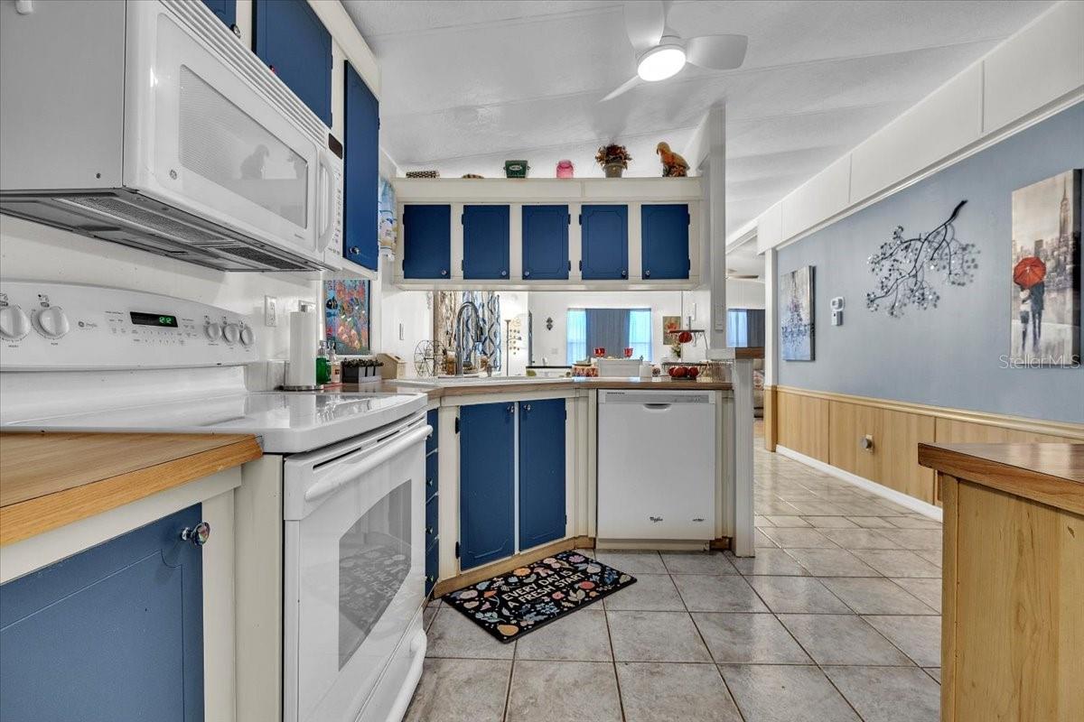 Image 11 of 45 For 350 Horizon Drive