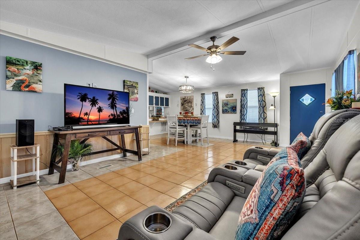 Image 2 of 45 For 350 Horizon Drive