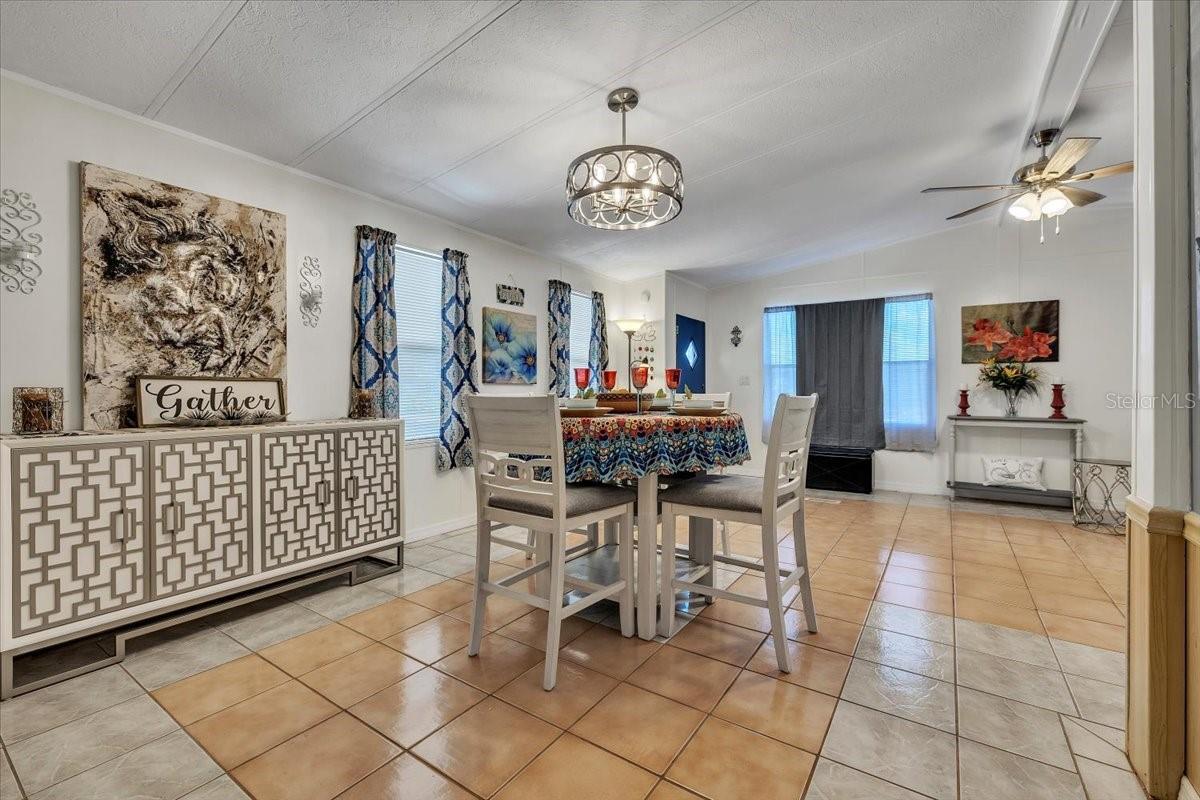 Image 6 of 45 For 350 Horizon Drive