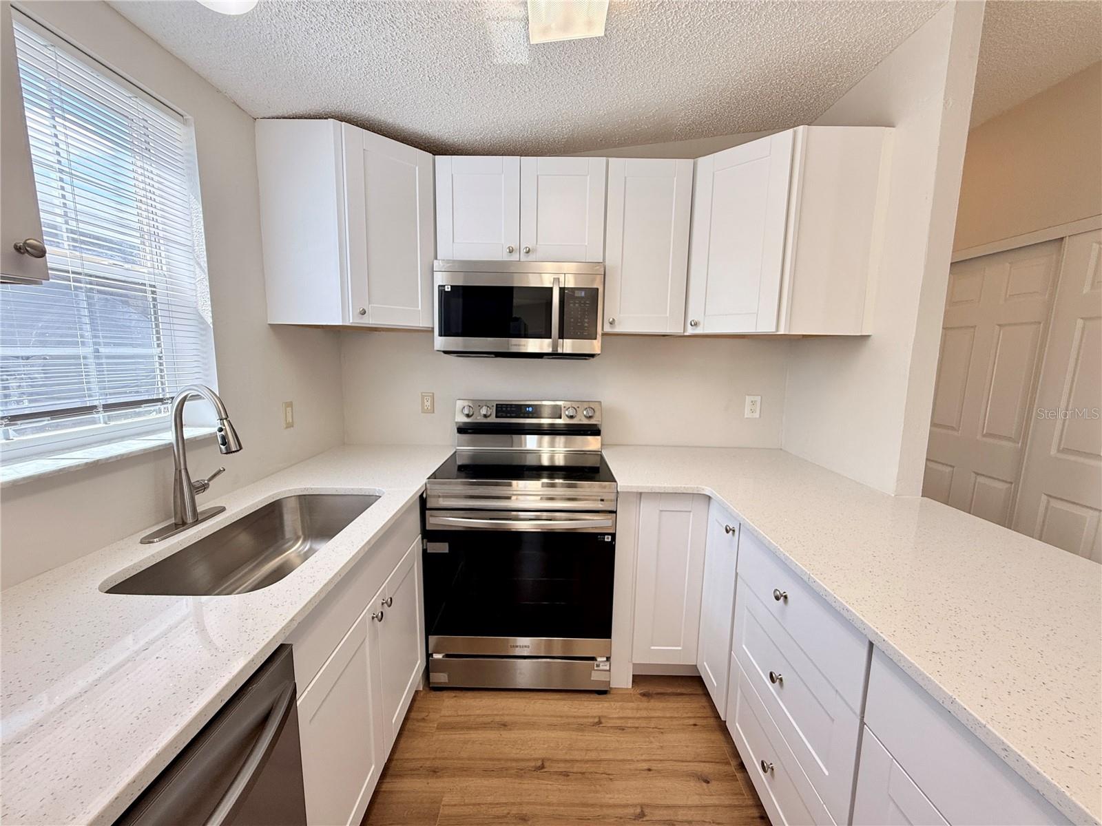 Image 13 of 27 For 3019 Sunny Harbor Drive