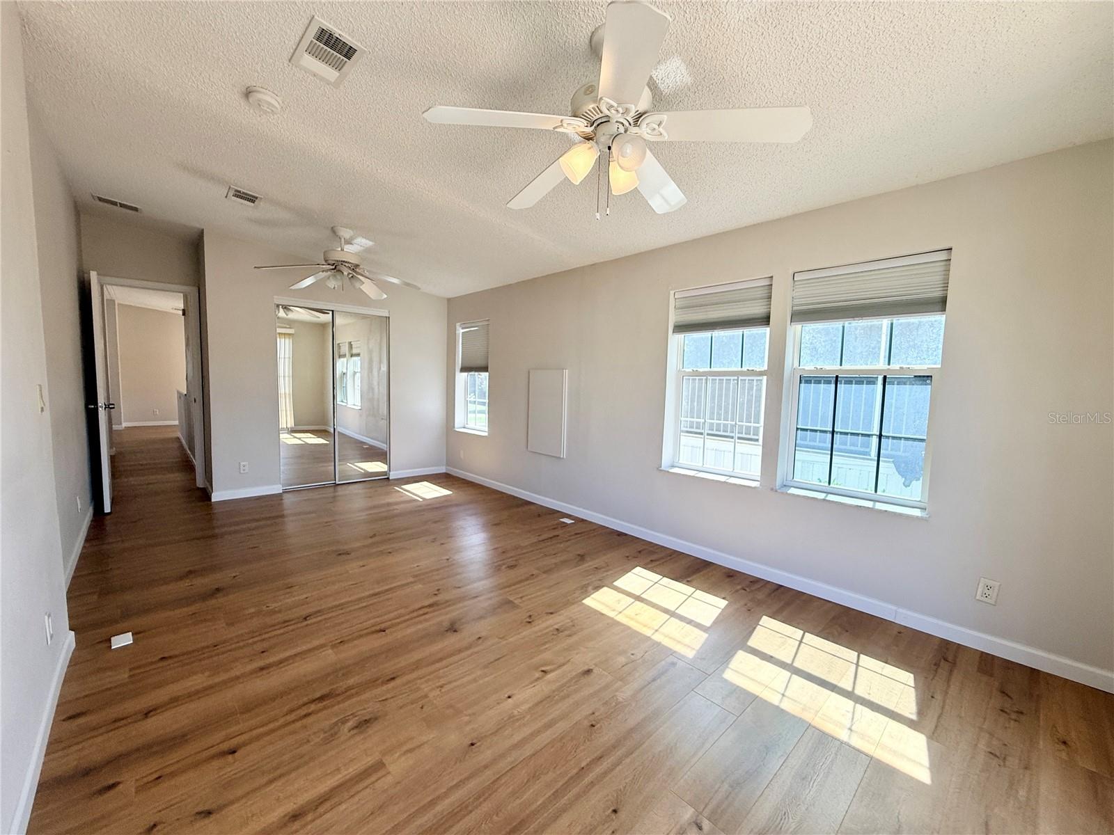 Image 18 of 27 For 3019 Sunny Harbor Drive