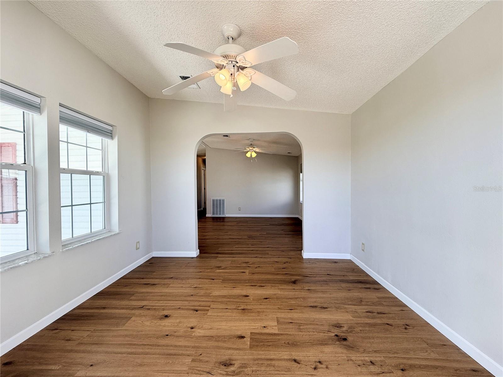 Image 4 of 27 For 3019 Sunny Harbor Drive