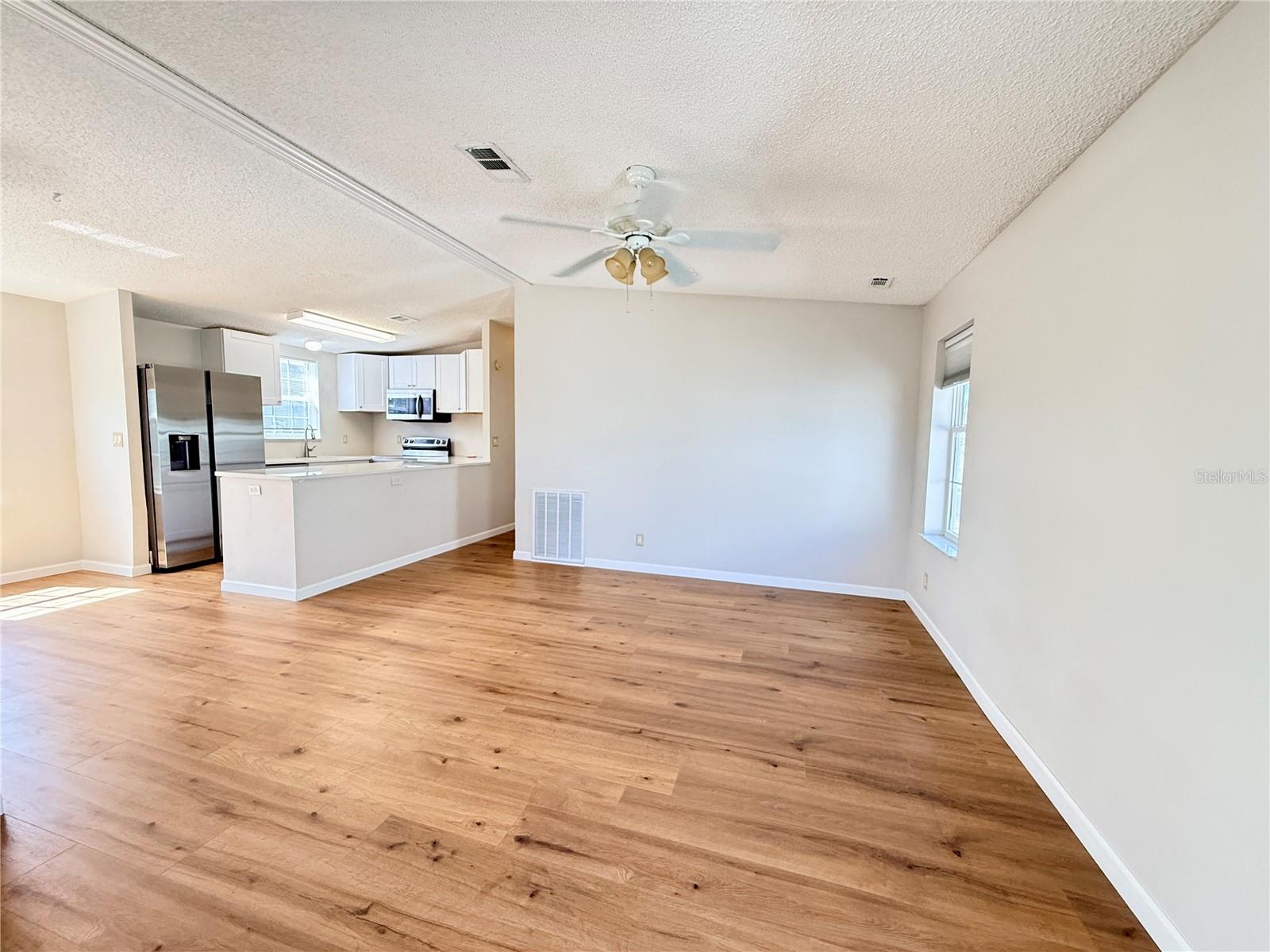 Image 7 of 27 For 3019 Sunny Harbor Drive