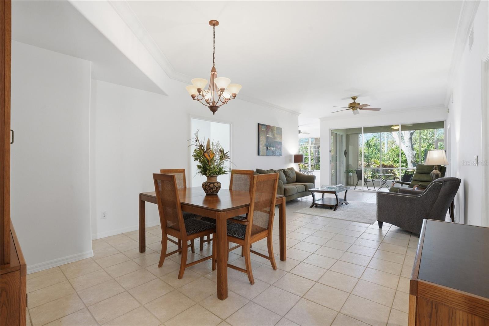 Image 5 of 38 For 15153 Oxford Cove 2303