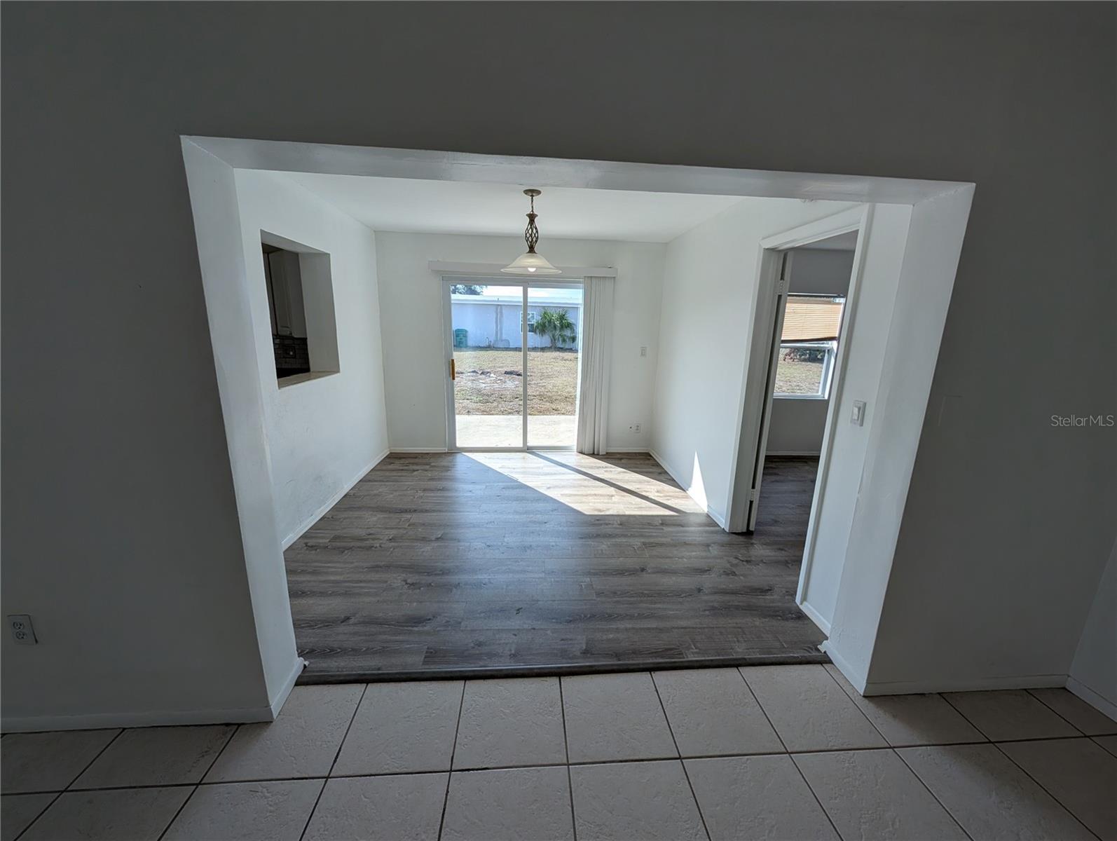 Image 17 of 20 For 27284 Sunnybrook Road