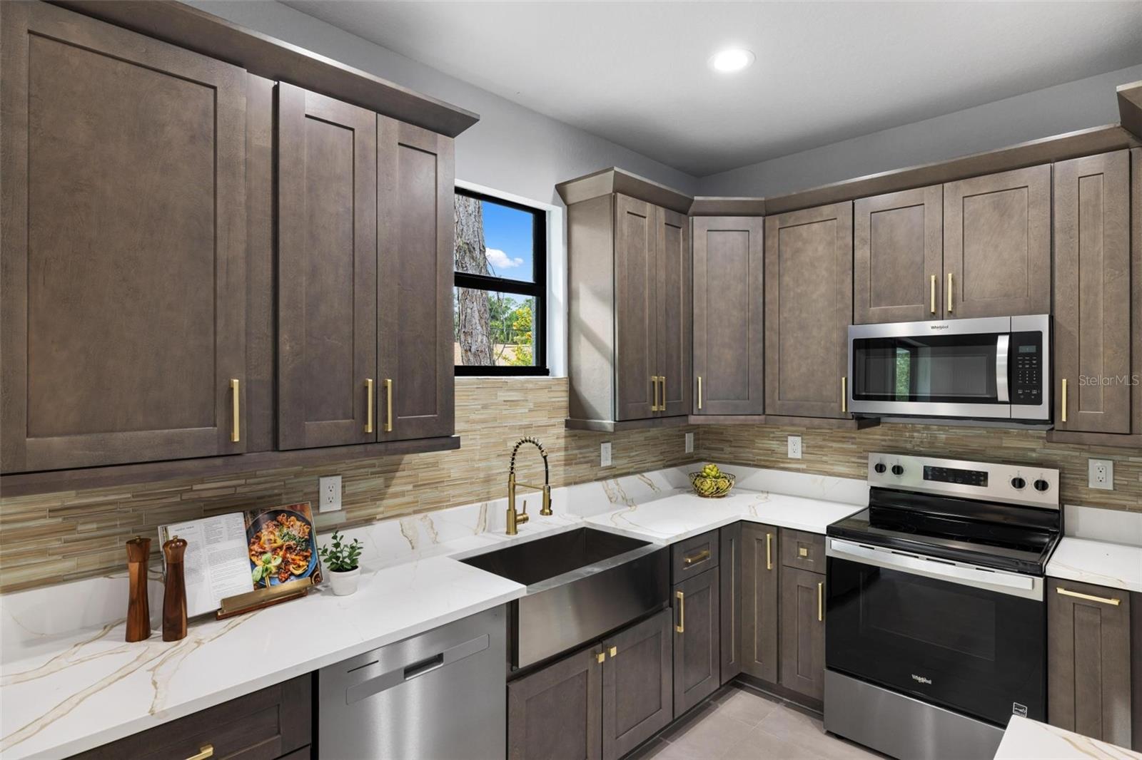 Image 15 of 38 For 5349 Jessamine Avenue