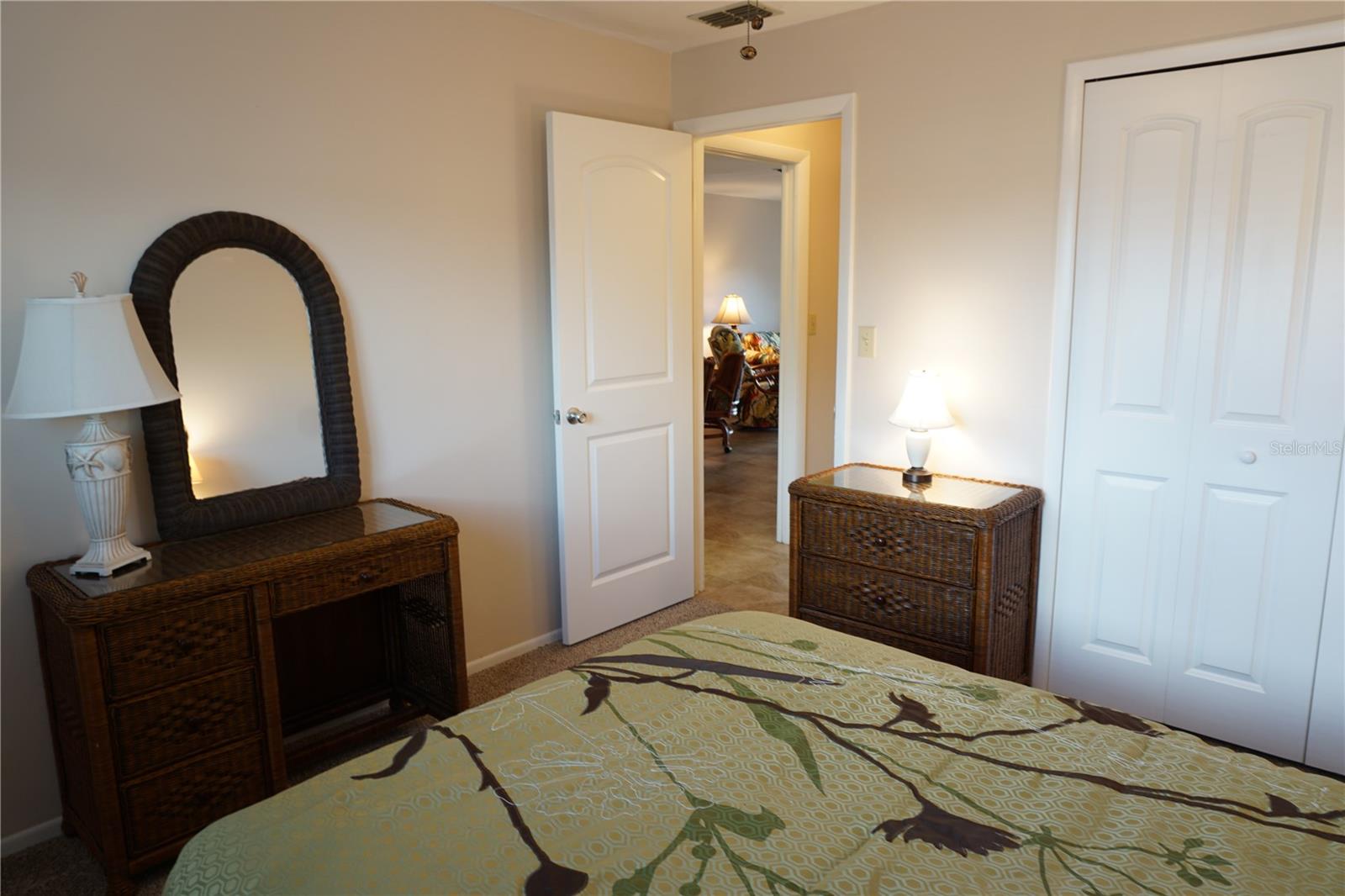 Image 18 of 46 For 25275 Rampart Boulevard 1404