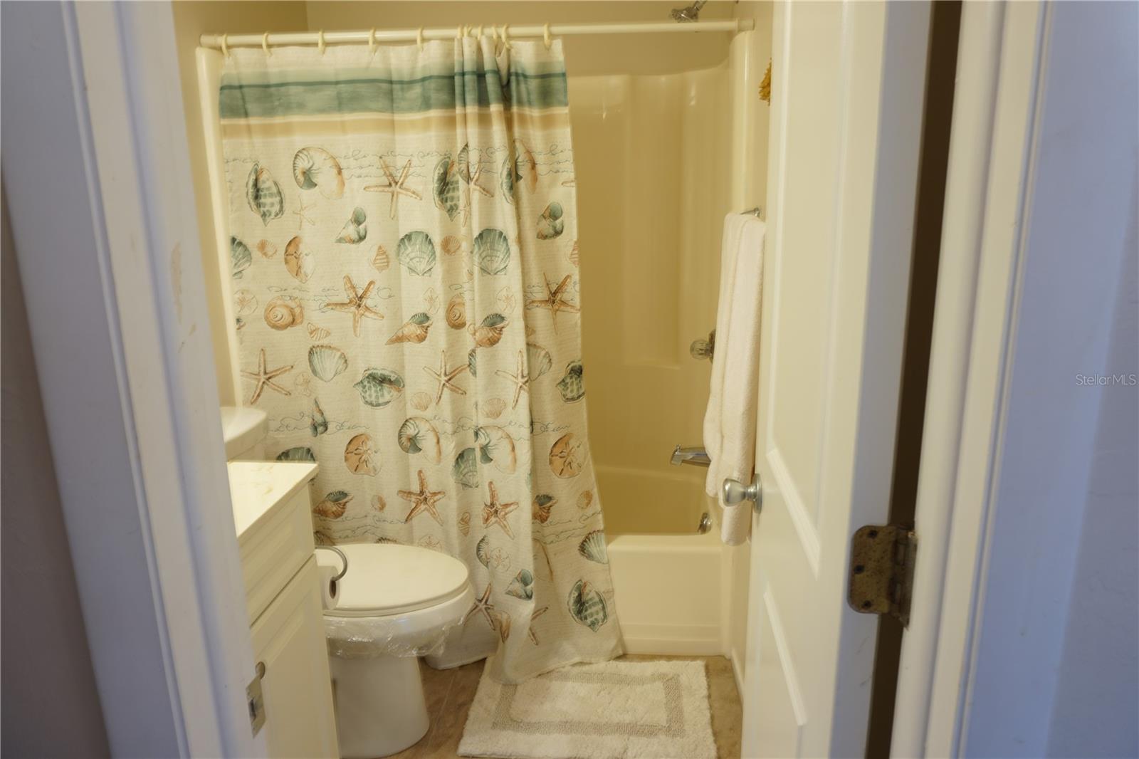 Image 21 of 46 For 25275 Rampart Boulevard 1404