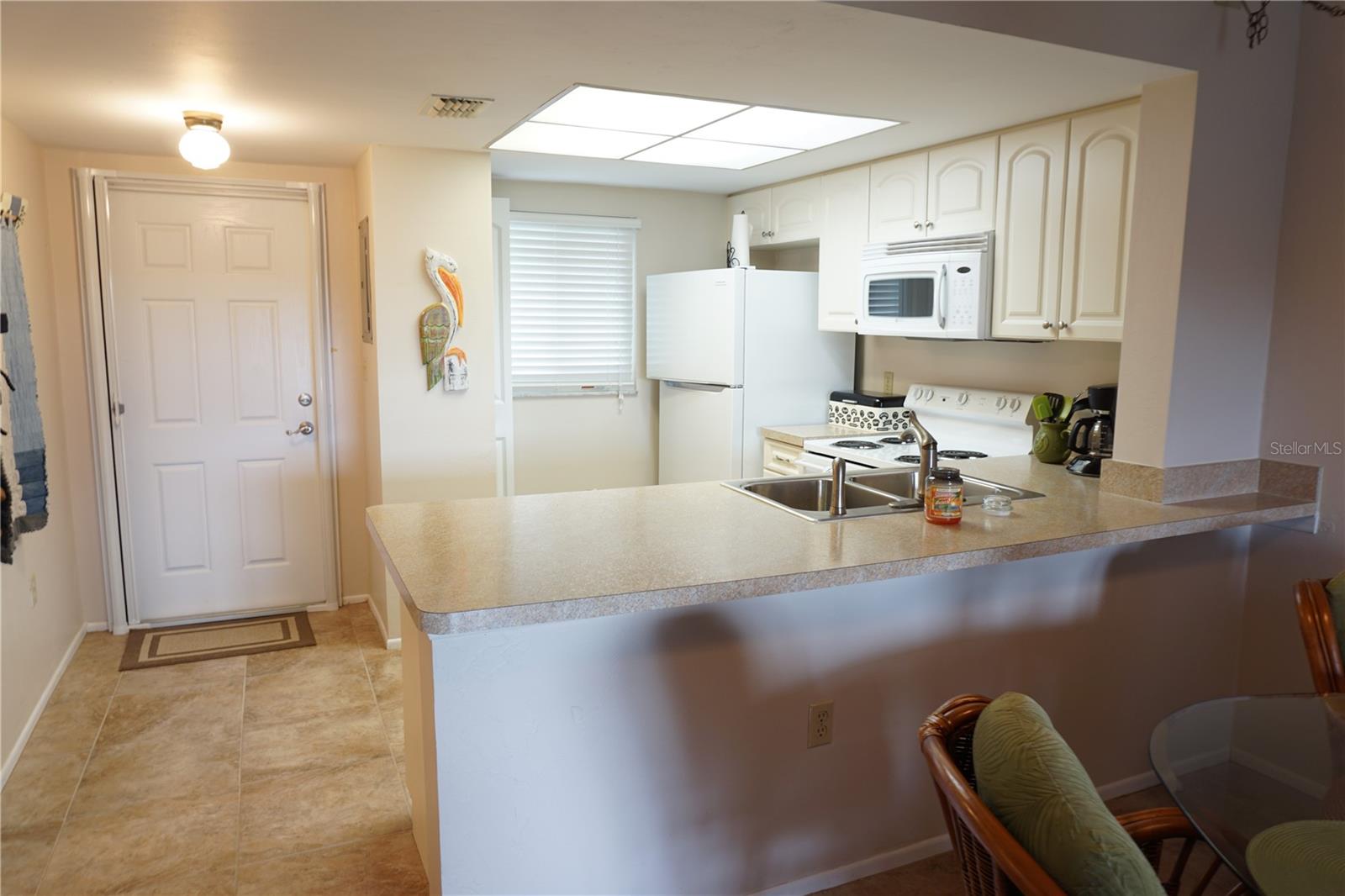 Image 8 of 46 For 25275 Rampart Boulevard 1404