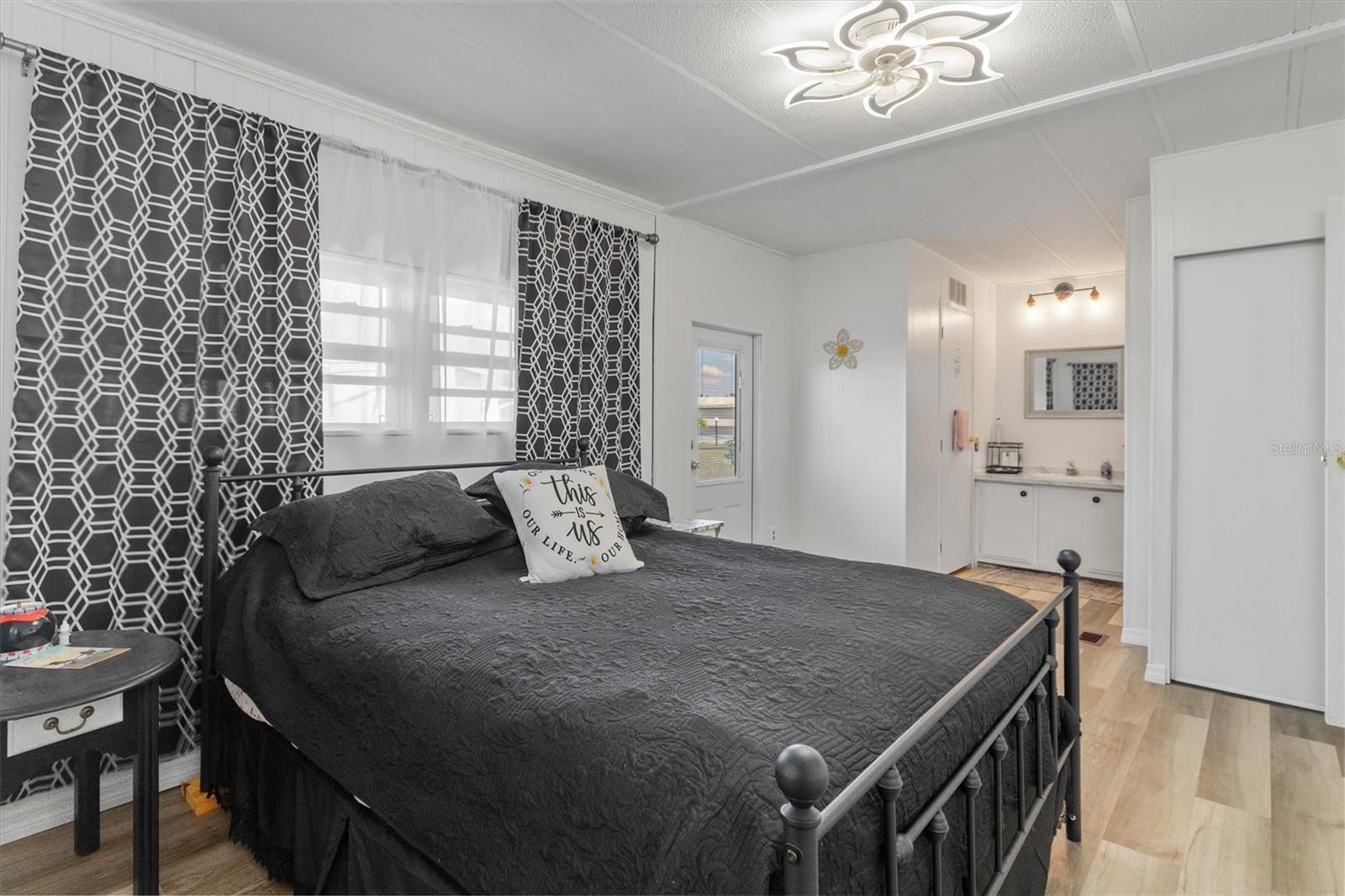 Image 15 of 36 For 8320 Riverside Drive 75