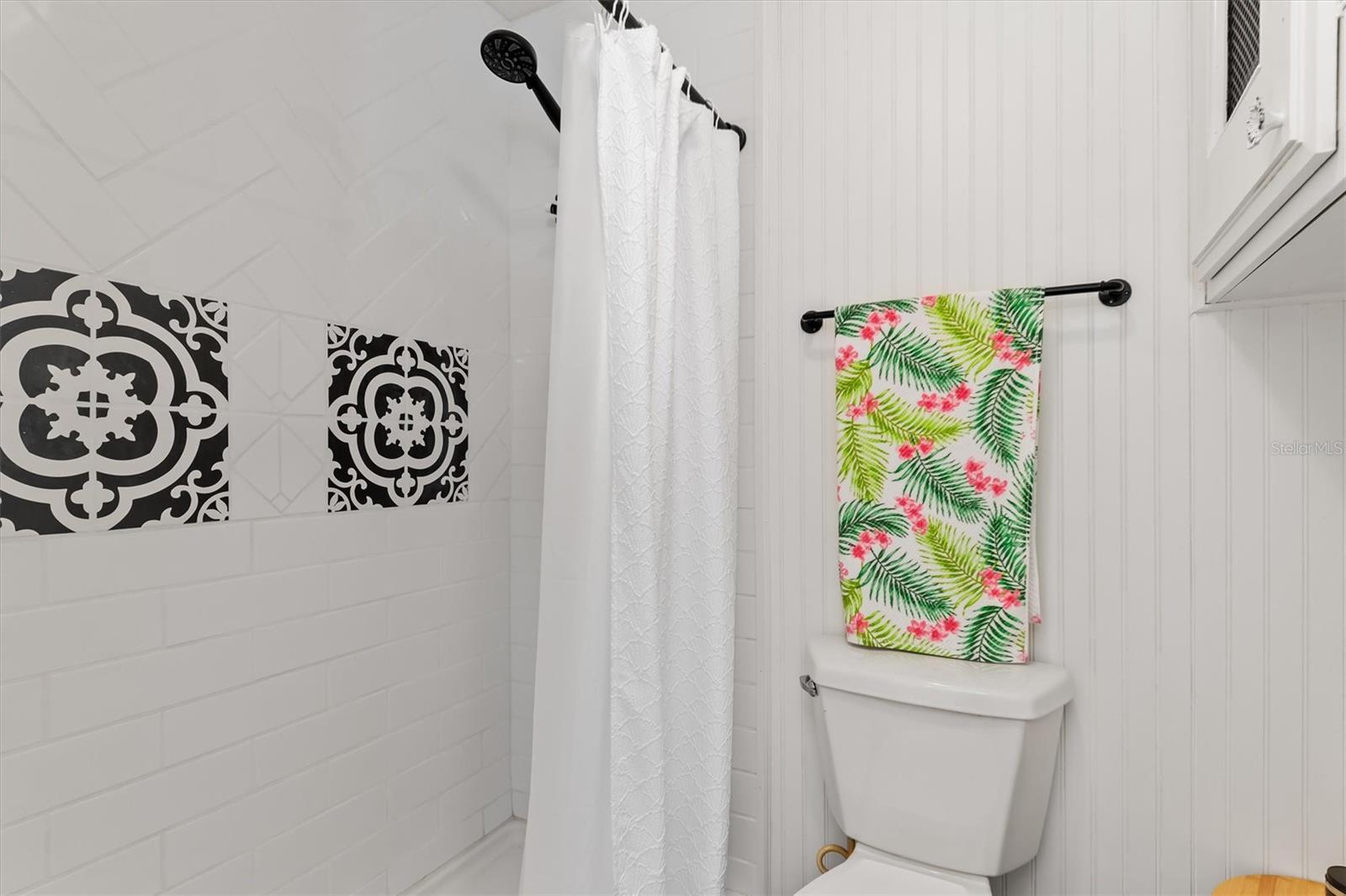 Image 19 of 36 For 8320 Riverside Drive 75