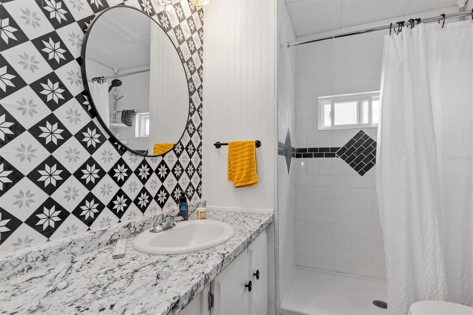 Image 21 of 36 For 8320 Riverside Drive 75