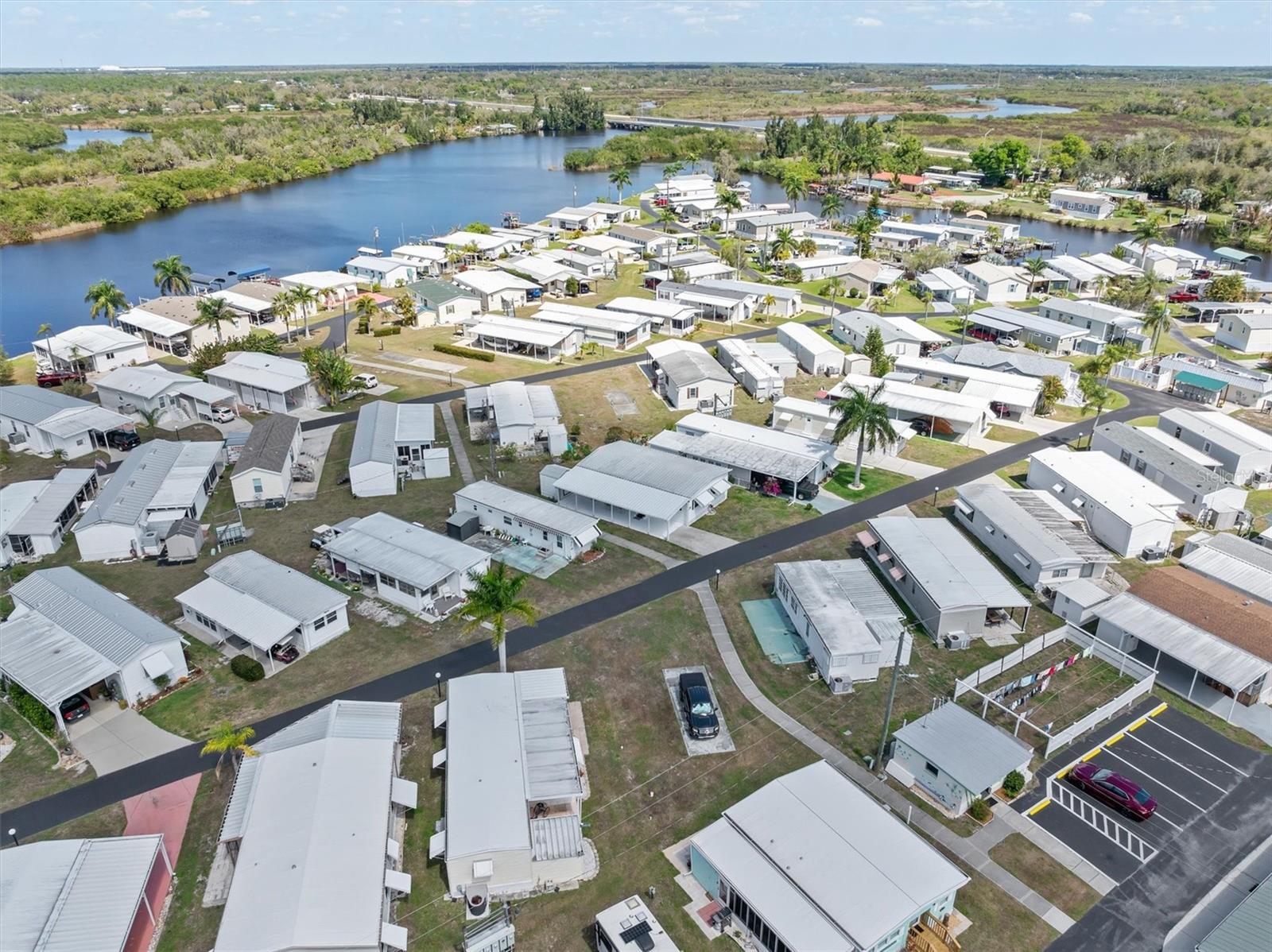 Image 27 of 36 For 8320 Riverside Drive 75